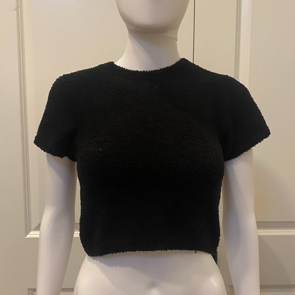 Black fluffy tshirt